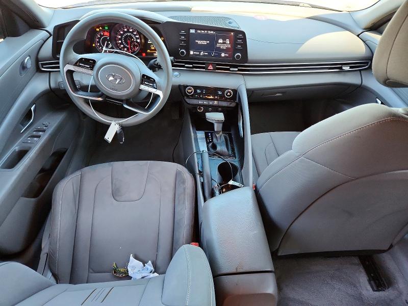 Фото 8 - HYUNDAI ELANTRA