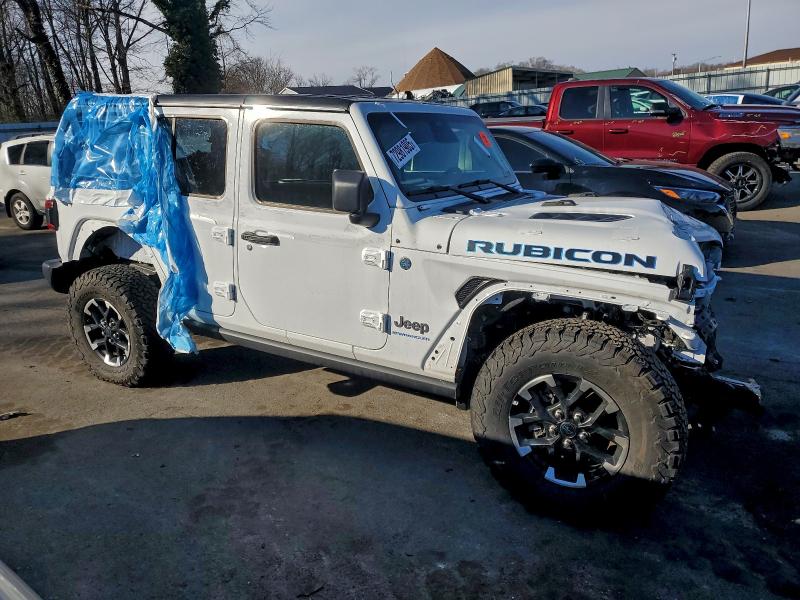 Фото 4 - JEEP WRANGLER