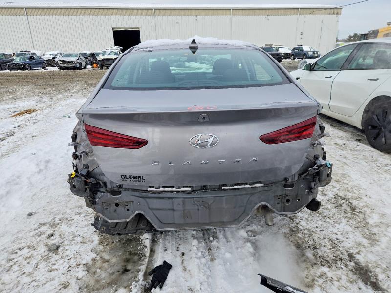 Фото 6 - HYUNDAI ELANTRA