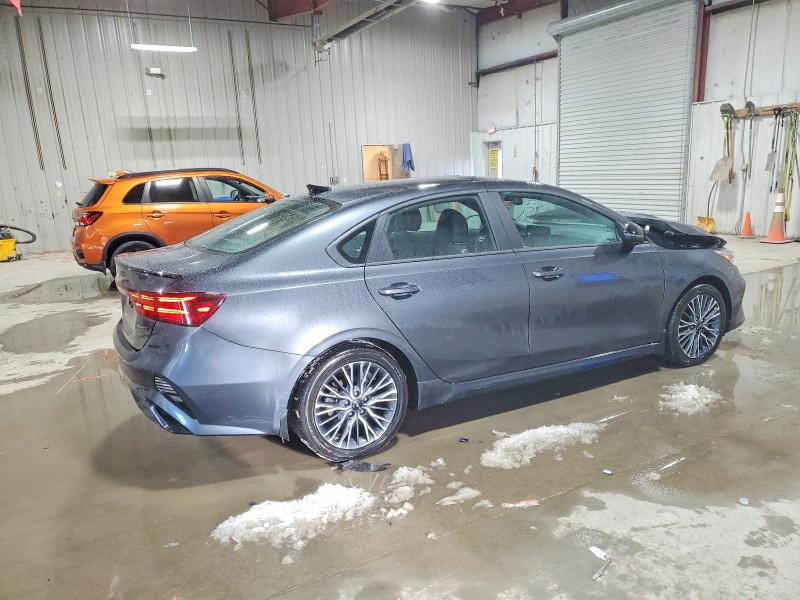 Фото 3 - KIA FORTE