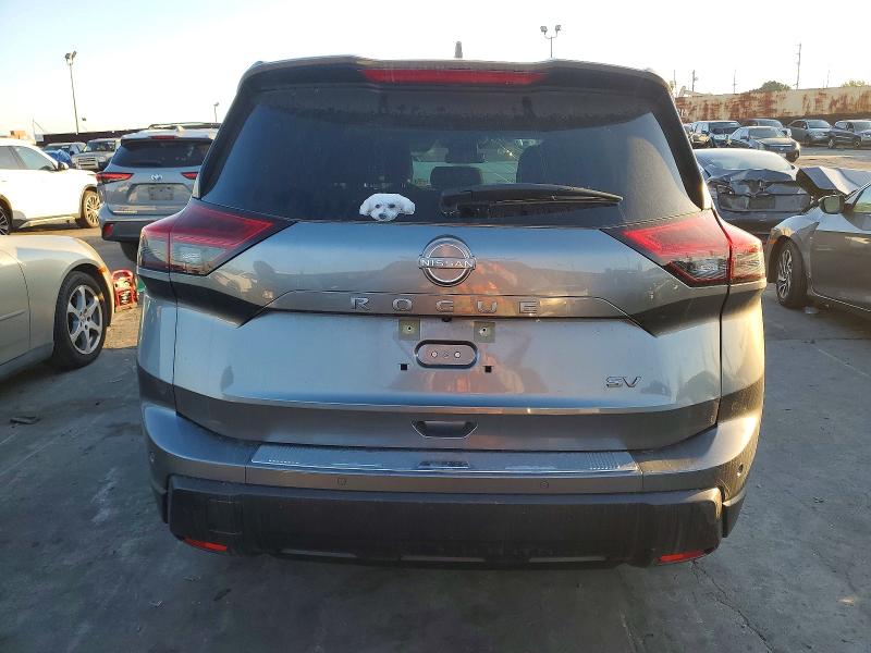 Фото 6 - NISSAN ROGUE