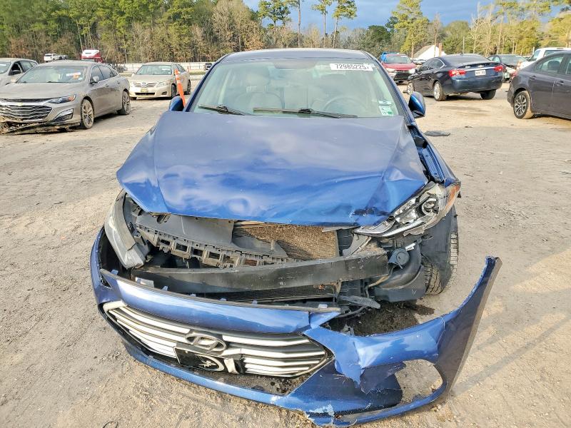 Фото 5 - HYUNDAI ELANTRA