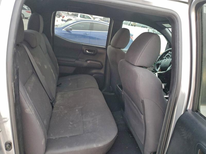 Фото 10 - TOYOTA TACOMA