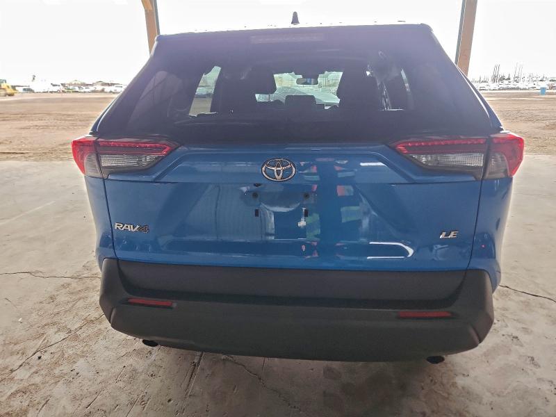 Фото 6 - TOYOTA RAV4