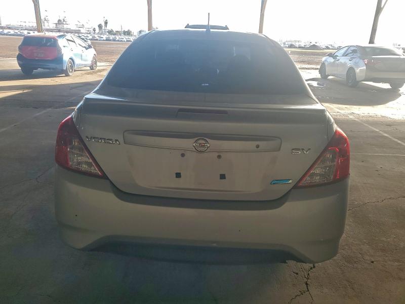 Фото 6 - NISSAN VERSA