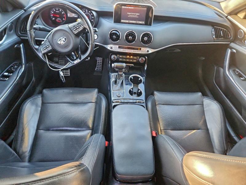 Фото 8 - KIA STINGER