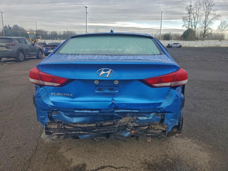 Фото 6 - HYUNDAI ELANTRA