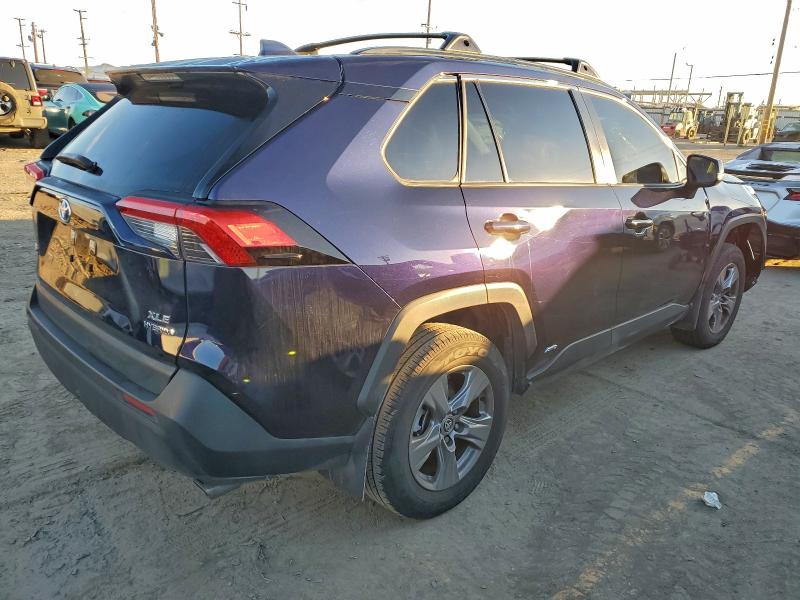 Фото 3 - TOYOTA RAV4