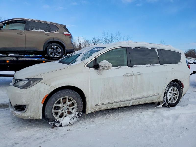 Фото 1 - CHRYSLER PACIFICA