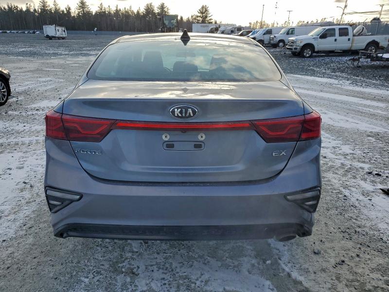 Фото 6 - KIA FORTE