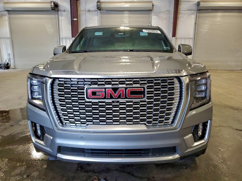 Фото 5 - GMC YUKON