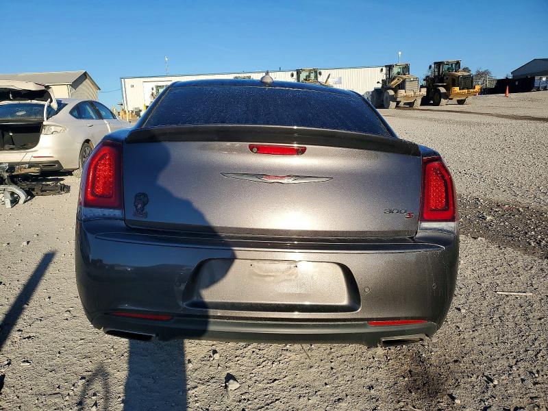 Фото 6 - CHRYSLER 300