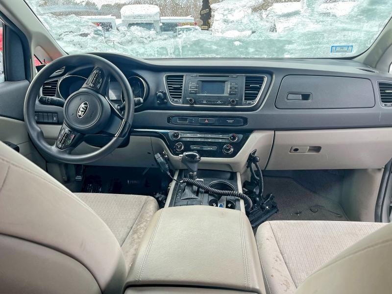 Фото 9 - KIA SEDONA