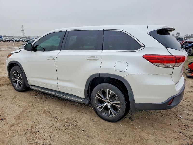 Фото 2 - TOYOTA HIGHLANDER