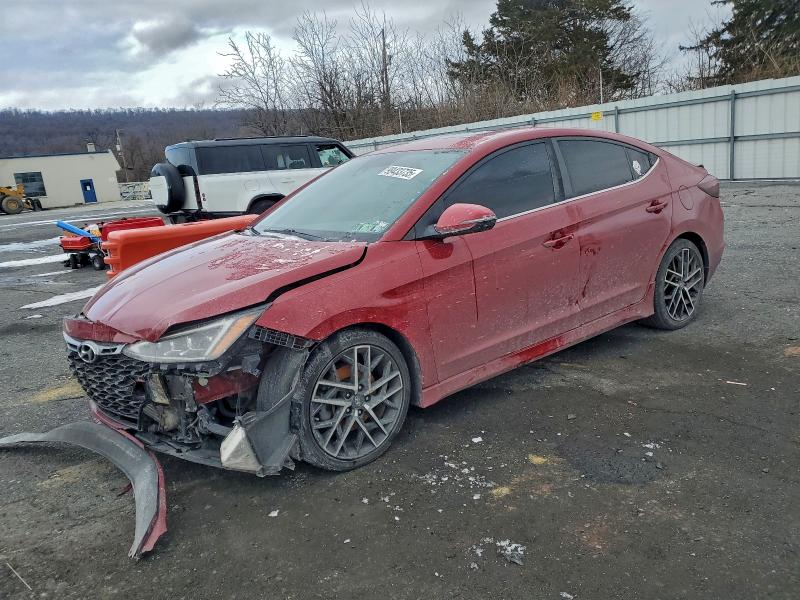 Фото 1 - HYUNDAI ELANTRA
