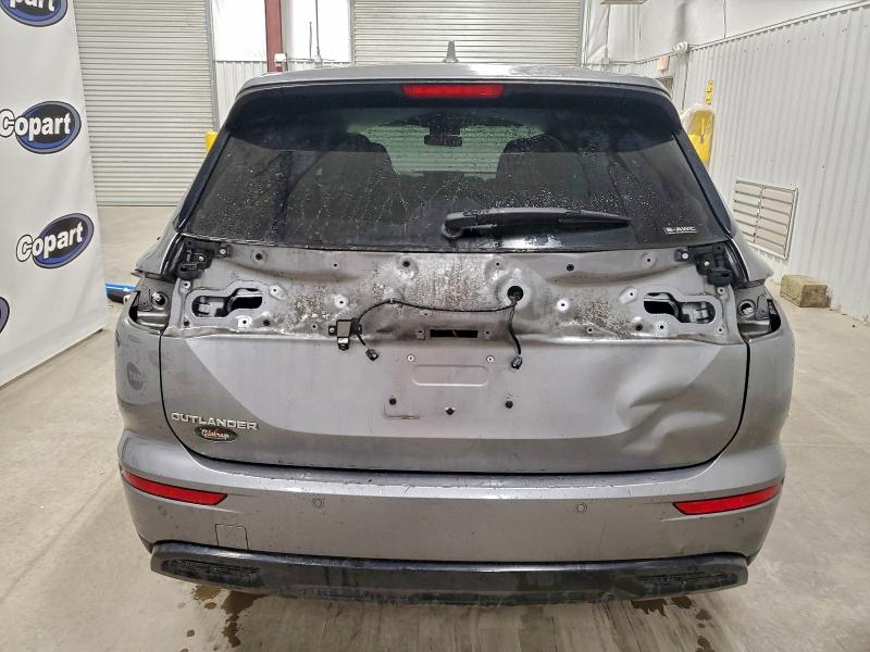 Фото 6 - MITSUBISHI OUTLANDER