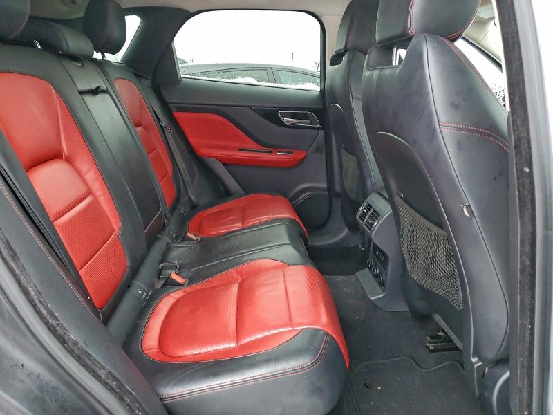 Фото 11 - JAGUAR F-PACE