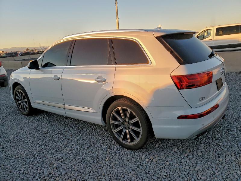 Фото 2 - AUDI Q7