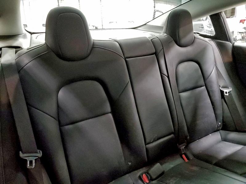 Фото 10 - TESLA MODEL 3