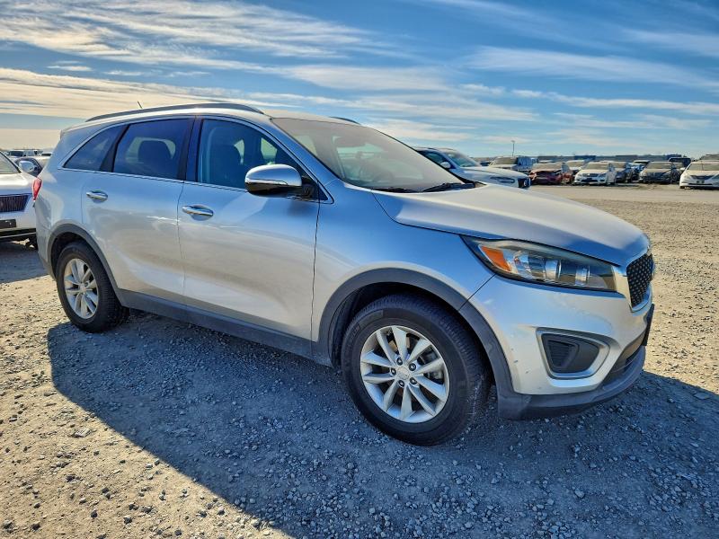 Фото 4 - KIA SORENTO