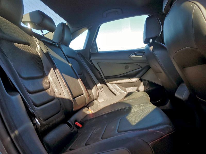 Фото 10 - VOLKSWAGEN JETTA