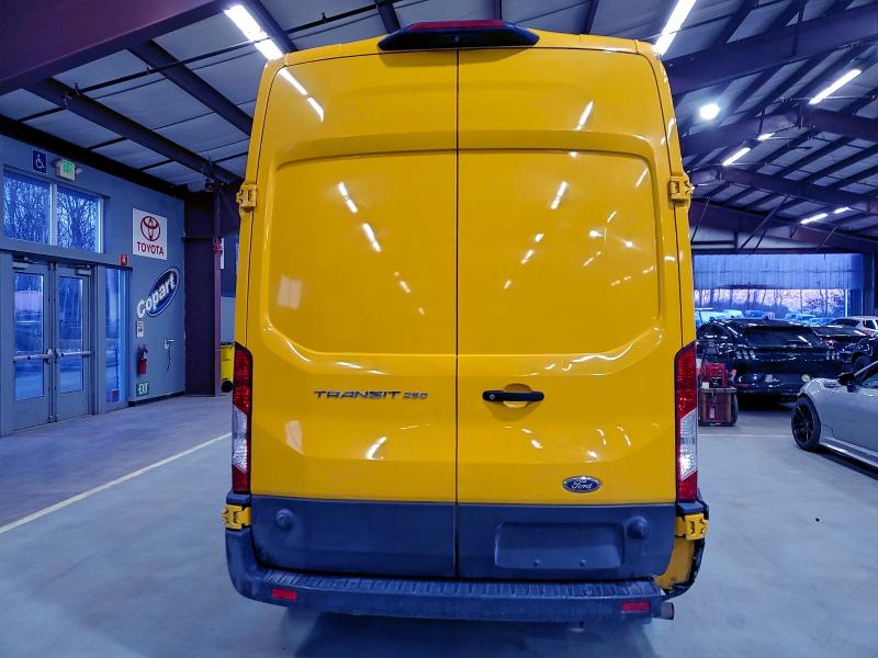 Фото 6 - FORD TRANSIT