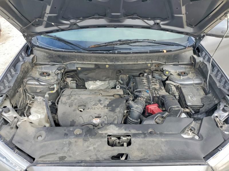 Фото 12 - MITSUBISHI OUTLANDER