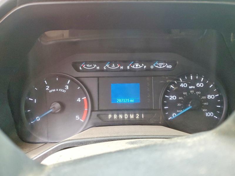 Фото 9 - FORD F550