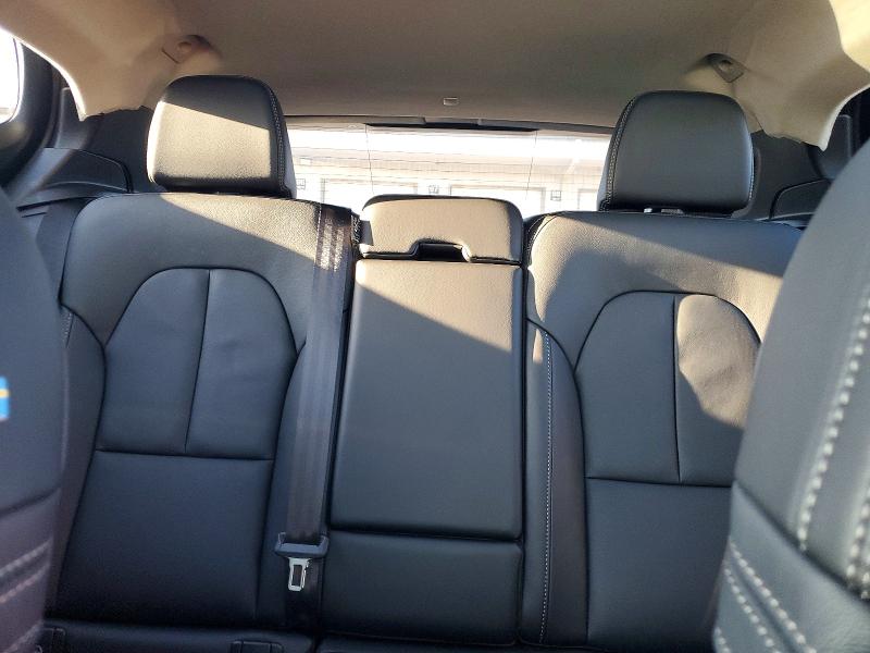 VOLVO XC40 CORE 2025 VIN YV4L12UJ5S2576566