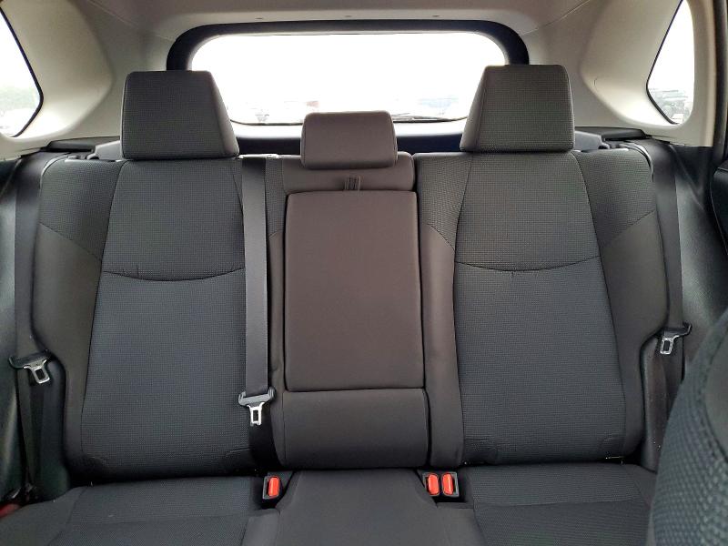 Фото 10 - TOYOTA RAV4