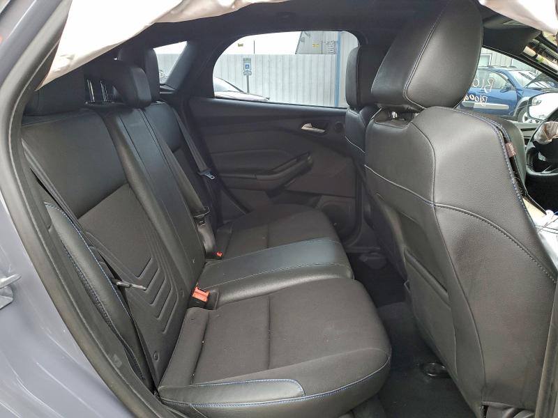 Фото 11 - FORD FOCUS