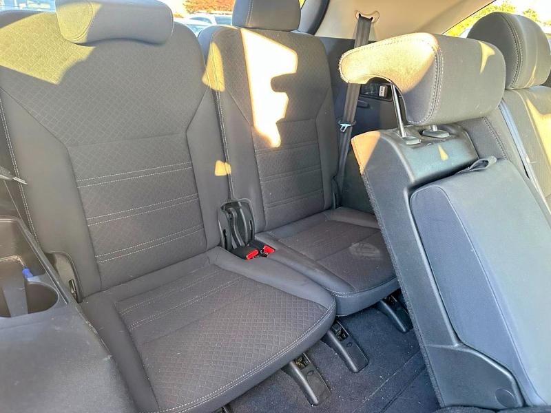 Фото 11 - KIA SORENTO