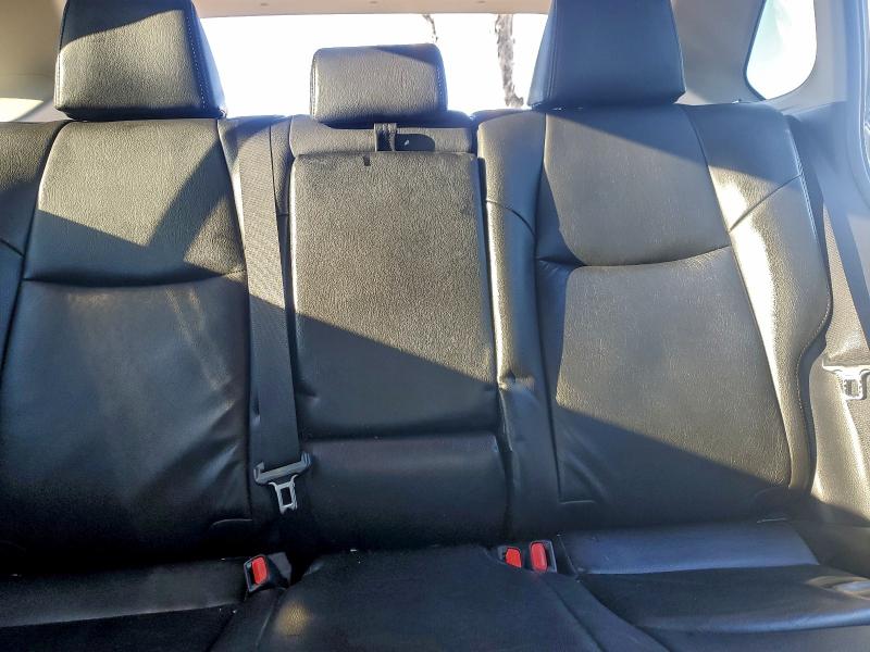 Фото 10 - TOYOTA RAV4