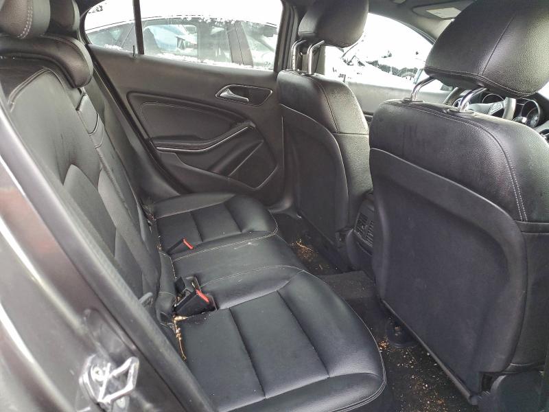 Фото 10 - MERCEDES-BENZ GLA-CLASS