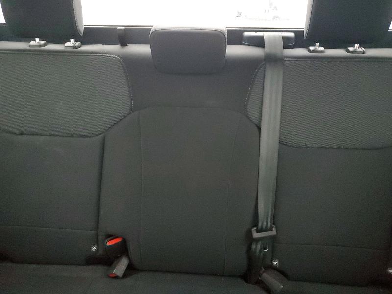 Фото 10 - FORD MAVERICK