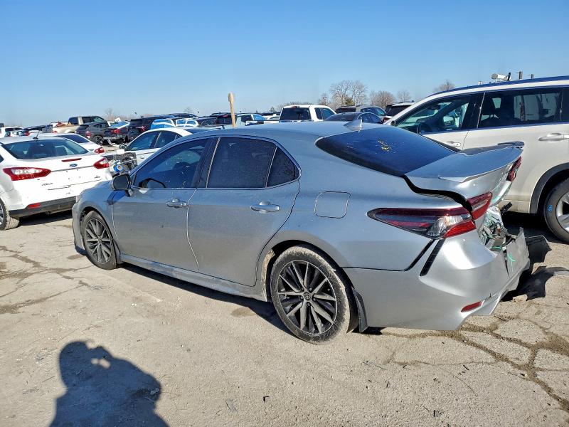 Фото 2 - TOYOTA CAMRY