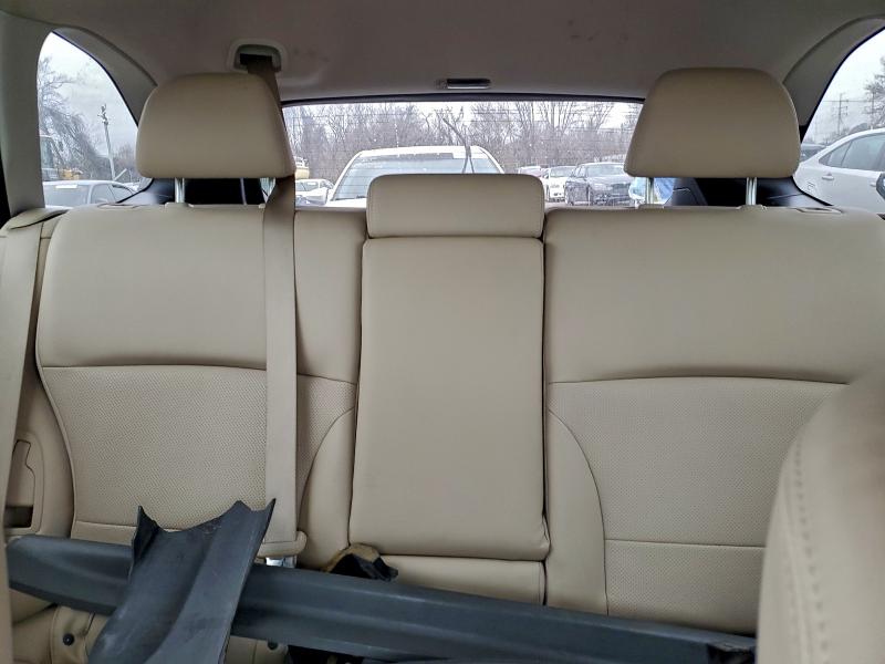 Фото 10 - SUBARU OUTBACK