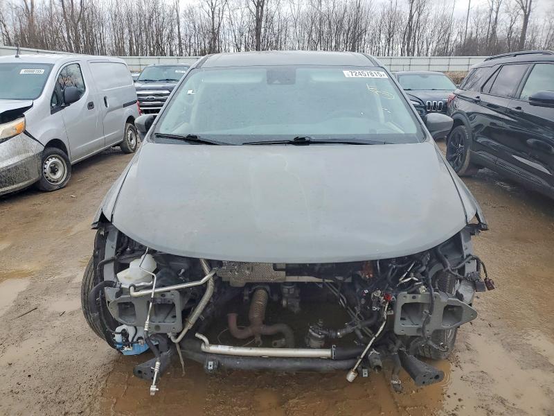 Фото 5 - CHRYSLER PACIFICA