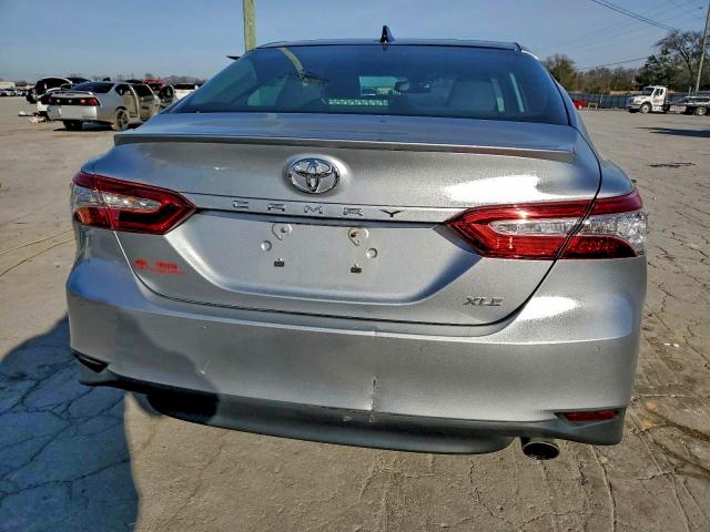 Фото 6 - TOYOTA CAMRY