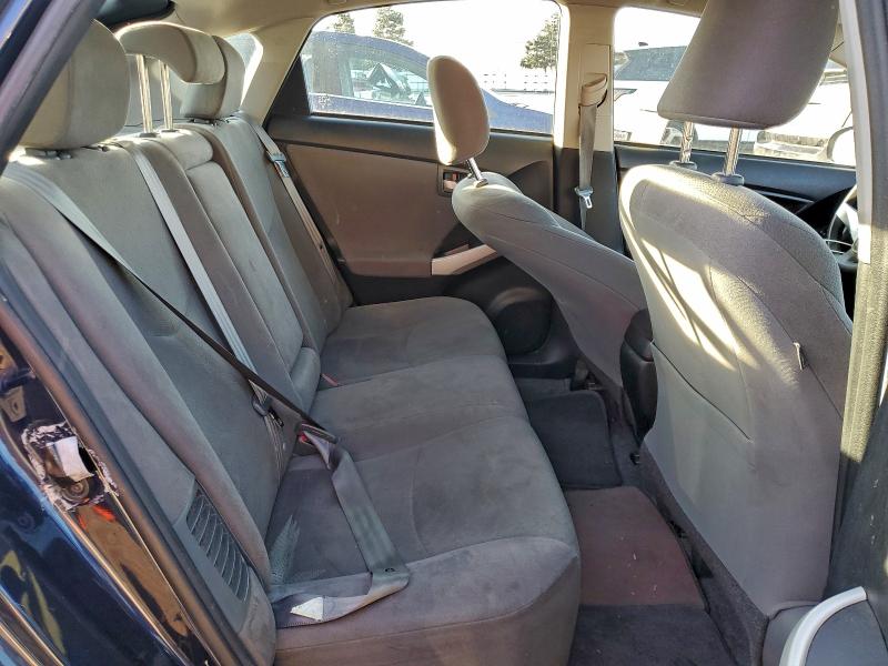 Фото 10 - TOYOTA PRIUS