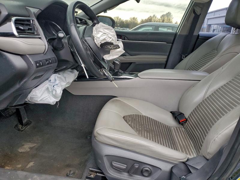 Фото 7 - TOYOTA CAMRY