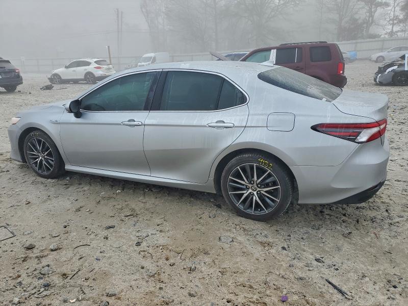 Фото 2 - TOYOTA CAMRY