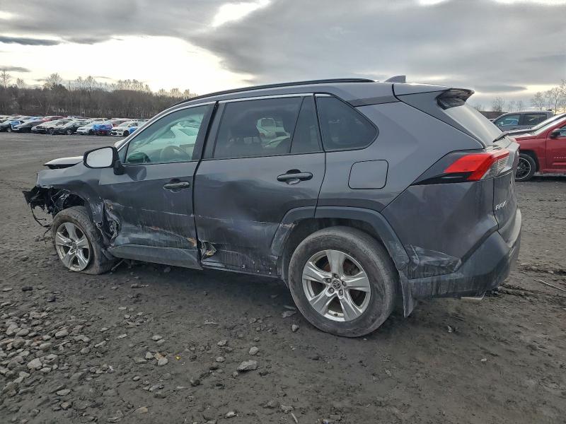 Фото 2 - TOYOTA RAV4