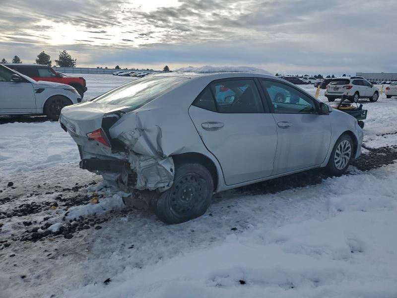 Фото 3 - TOYOTA COROLLA