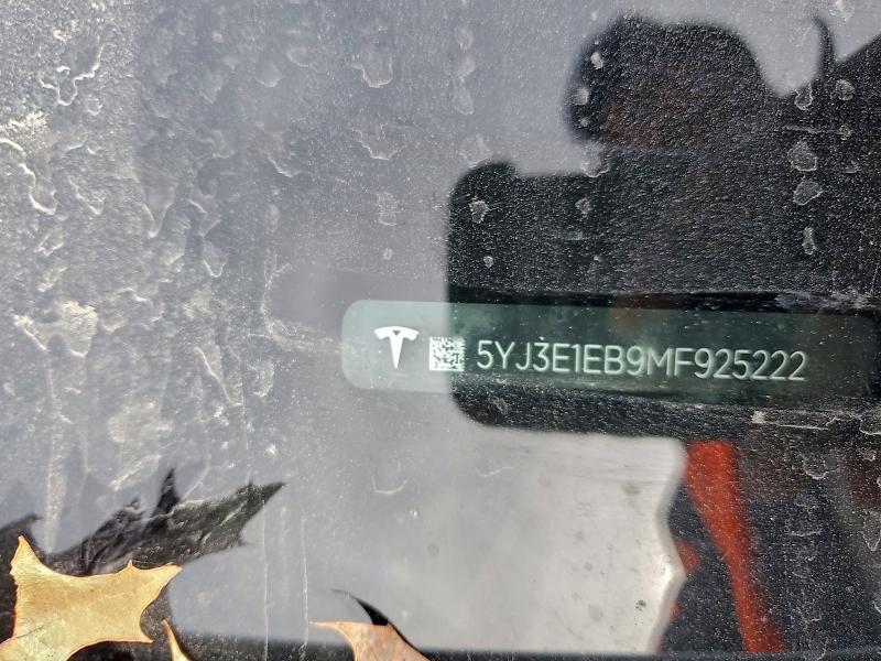 Фото 12 - TESLA MODEL 3