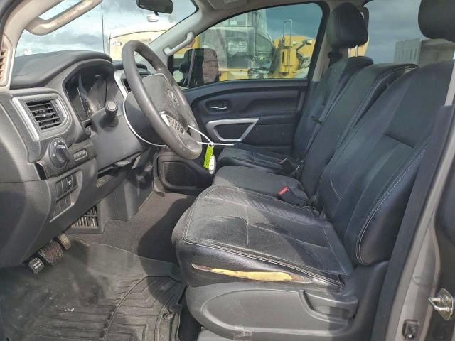 Фото 7 - NISSAN TITAN