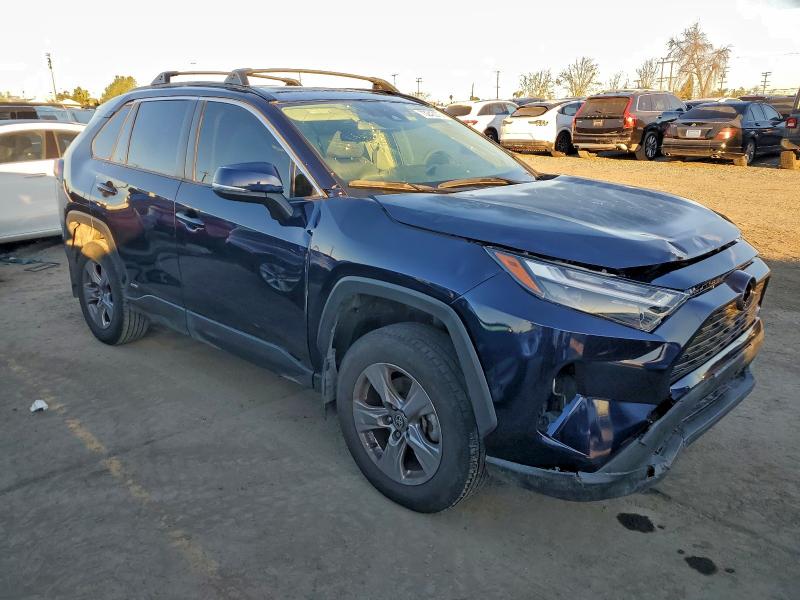 Фото 4 - TOYOTA RAV4