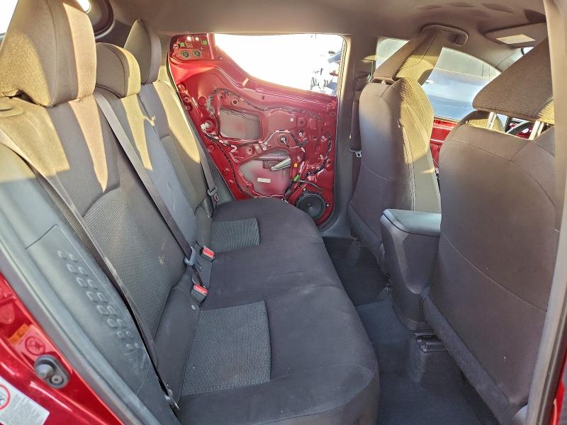 Фото 11 - TOYOTA C-HR