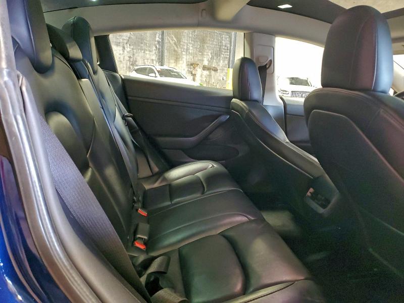 Фото 10 - TESLA MODEL 3