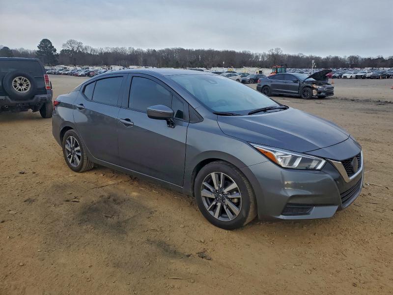 Фото 4 - NISSAN VERSA